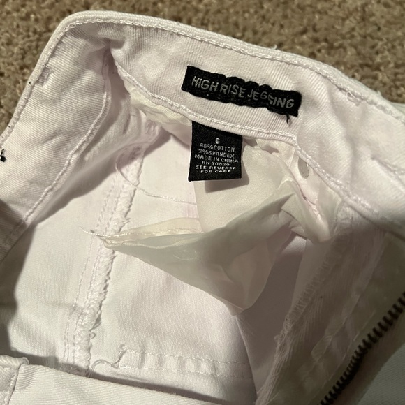 Rue21 high waist distressed white skinny jeans - Picture 2 of 3
